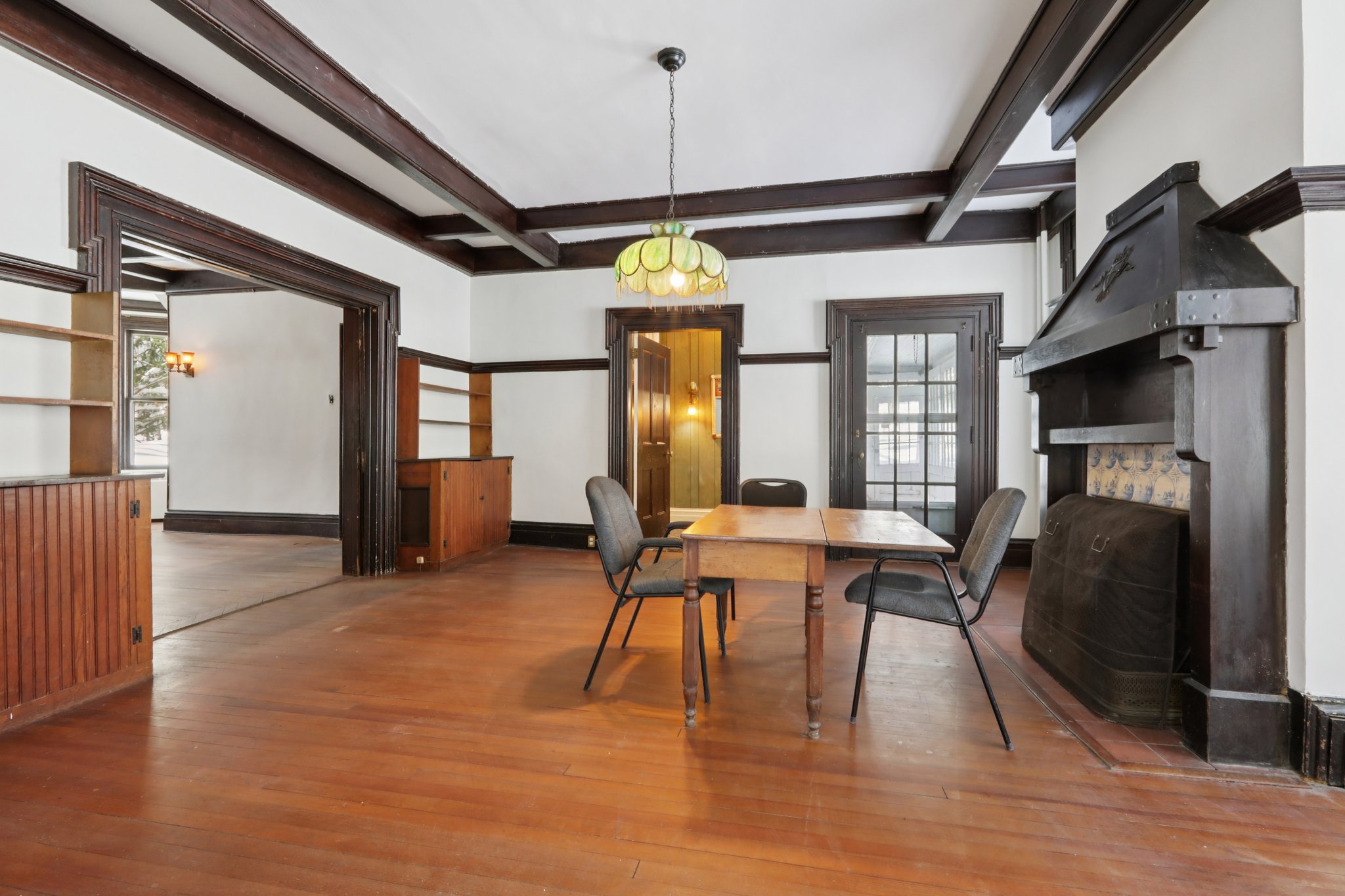 N Broadway-S2602-020.jpg