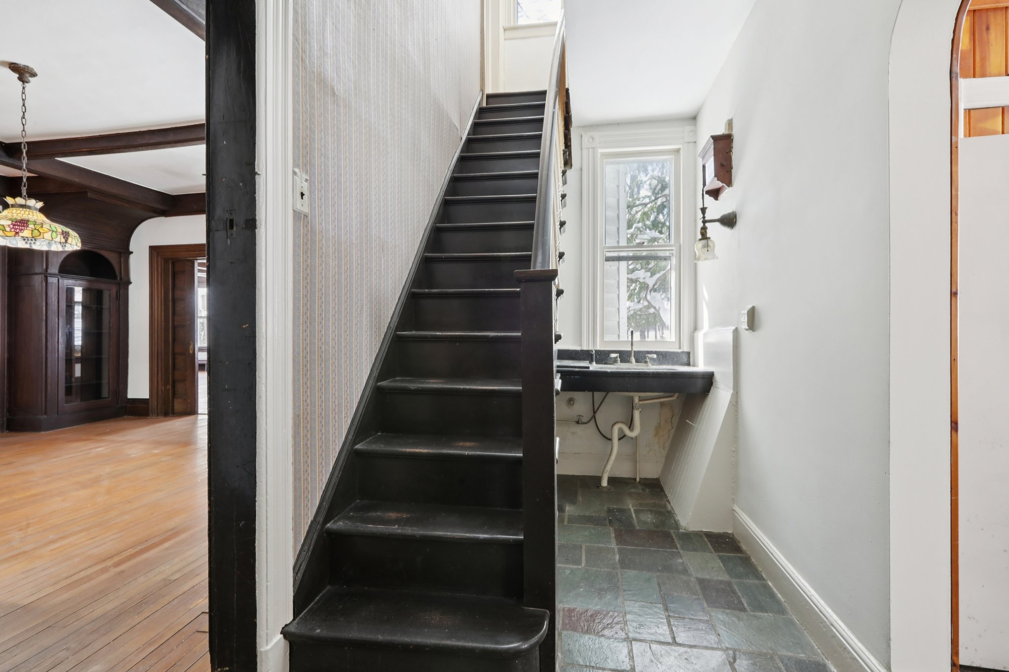 N Broadway-S2602-040.jpg