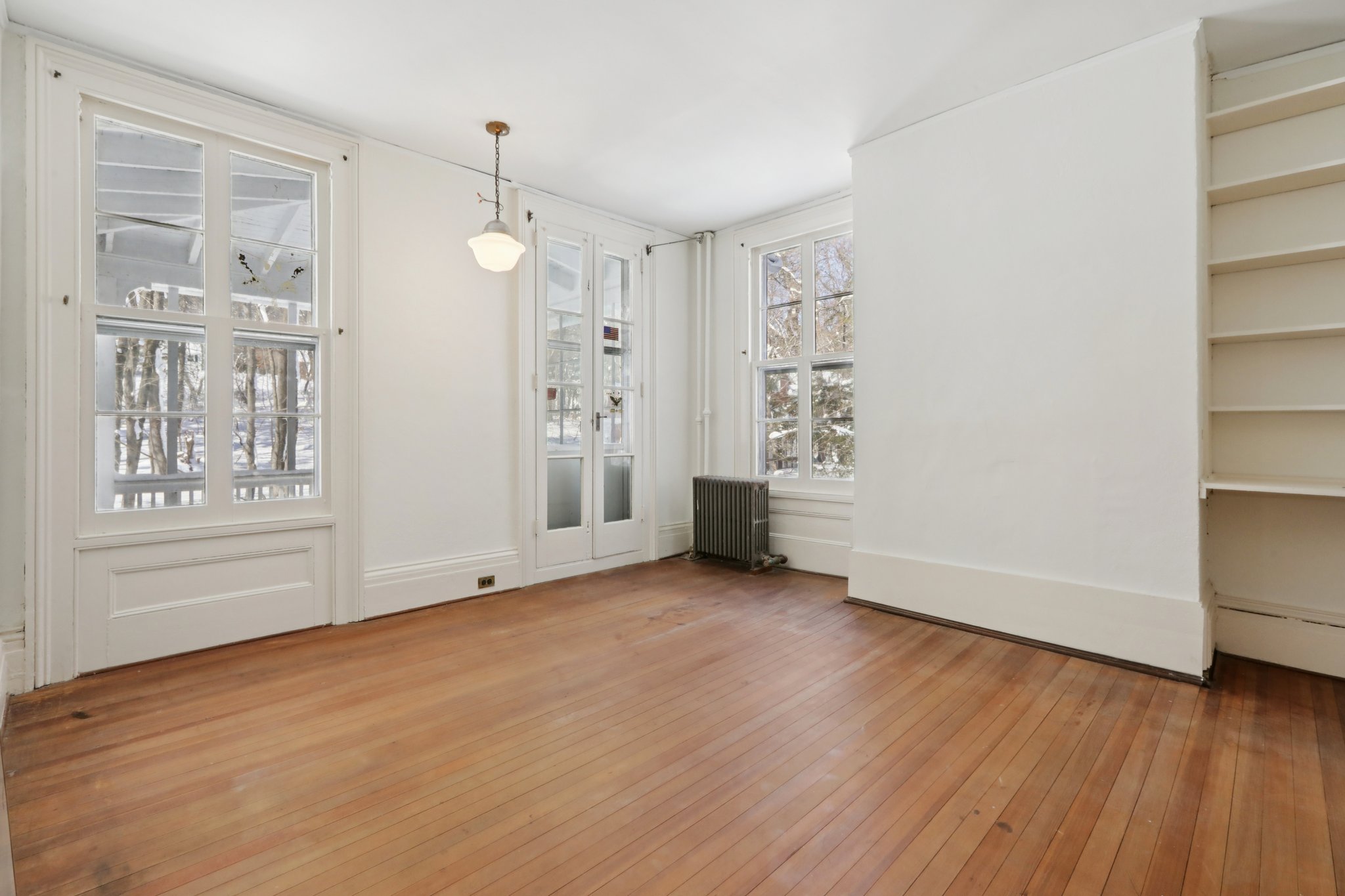 N Broadway-S2602-046.jpg