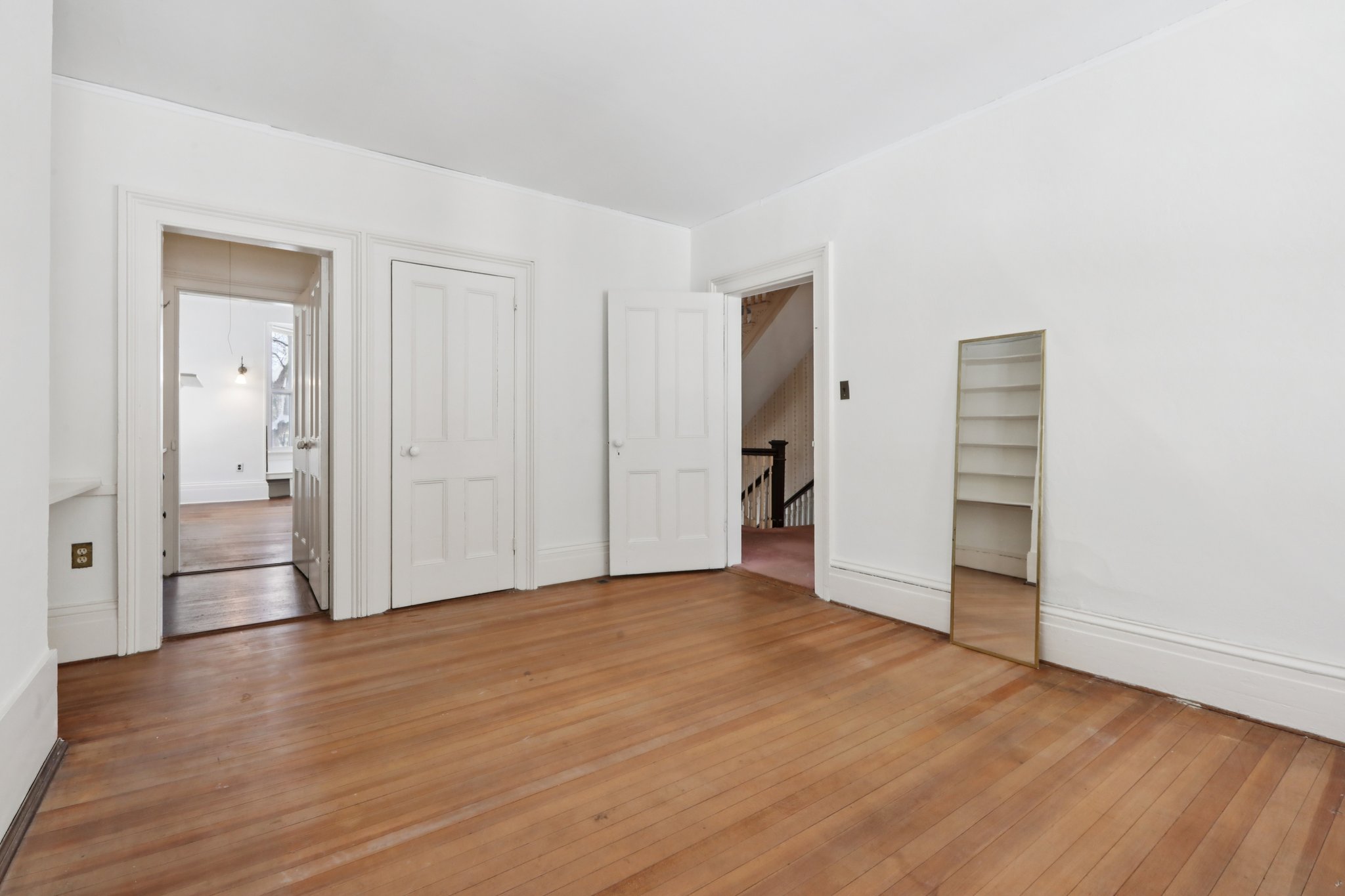 N Broadway-S2602-048.jpg