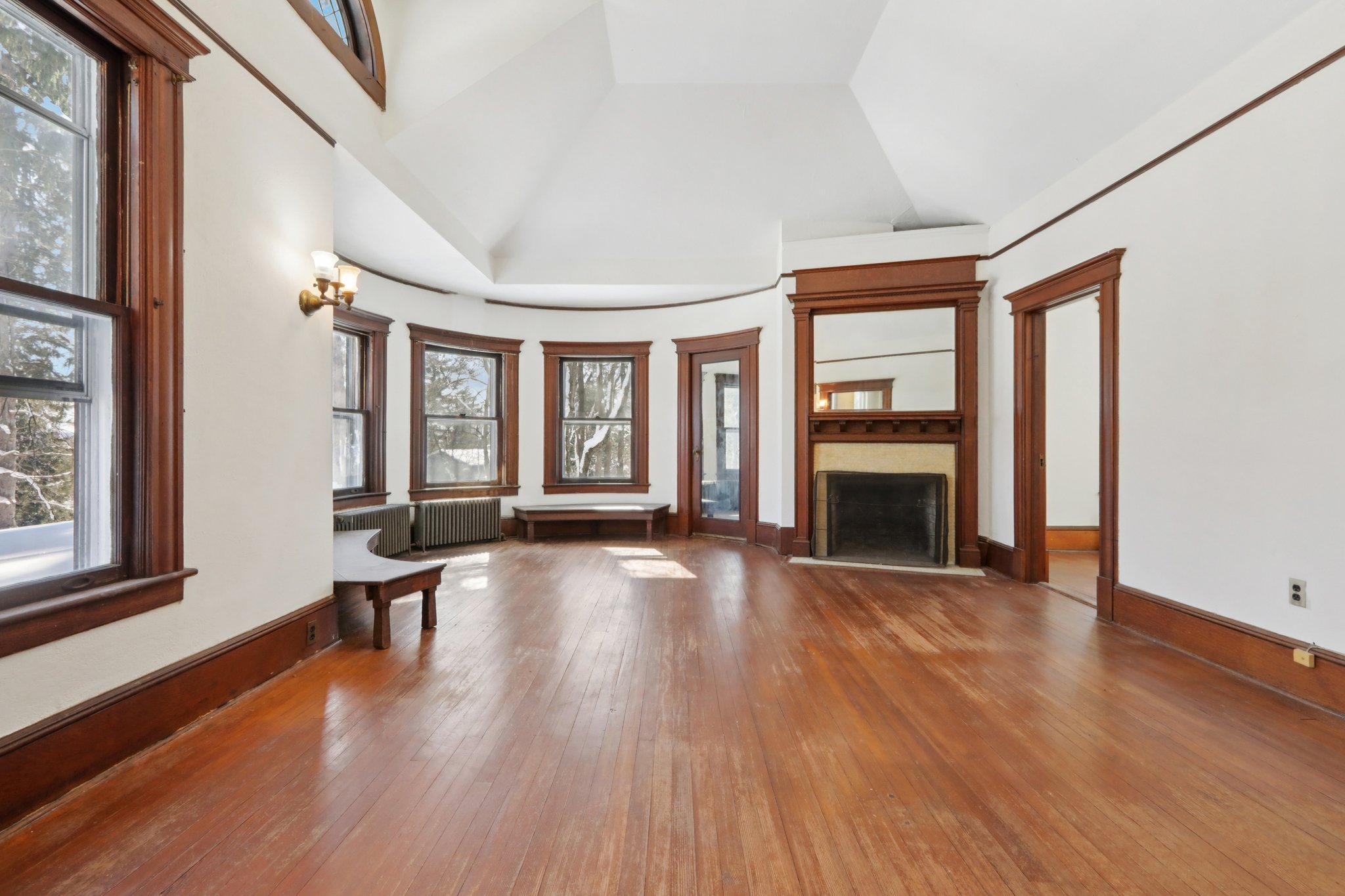 N Broadway-S2602-057.jpg