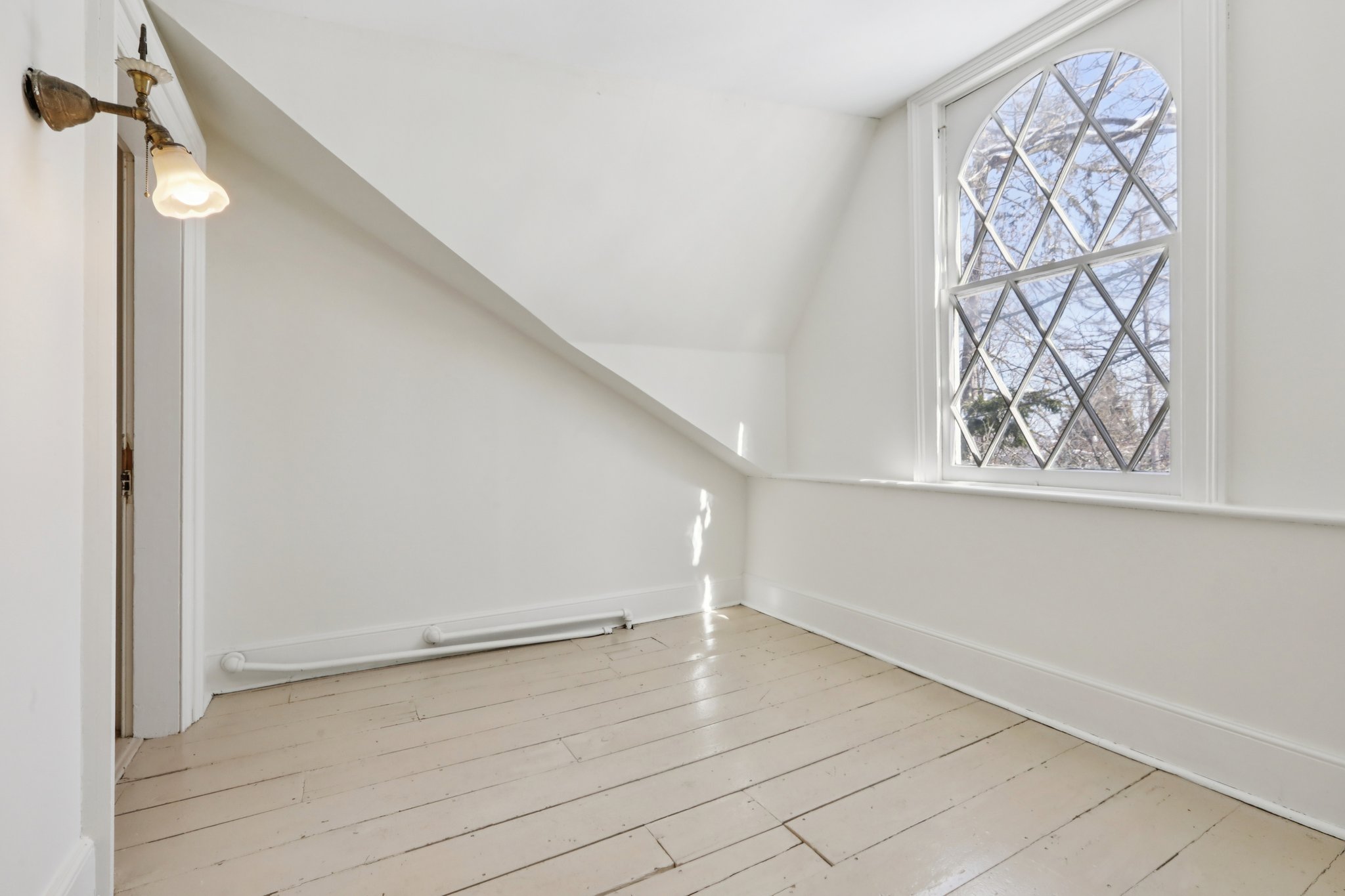 N Broadway-S2602-068.jpg