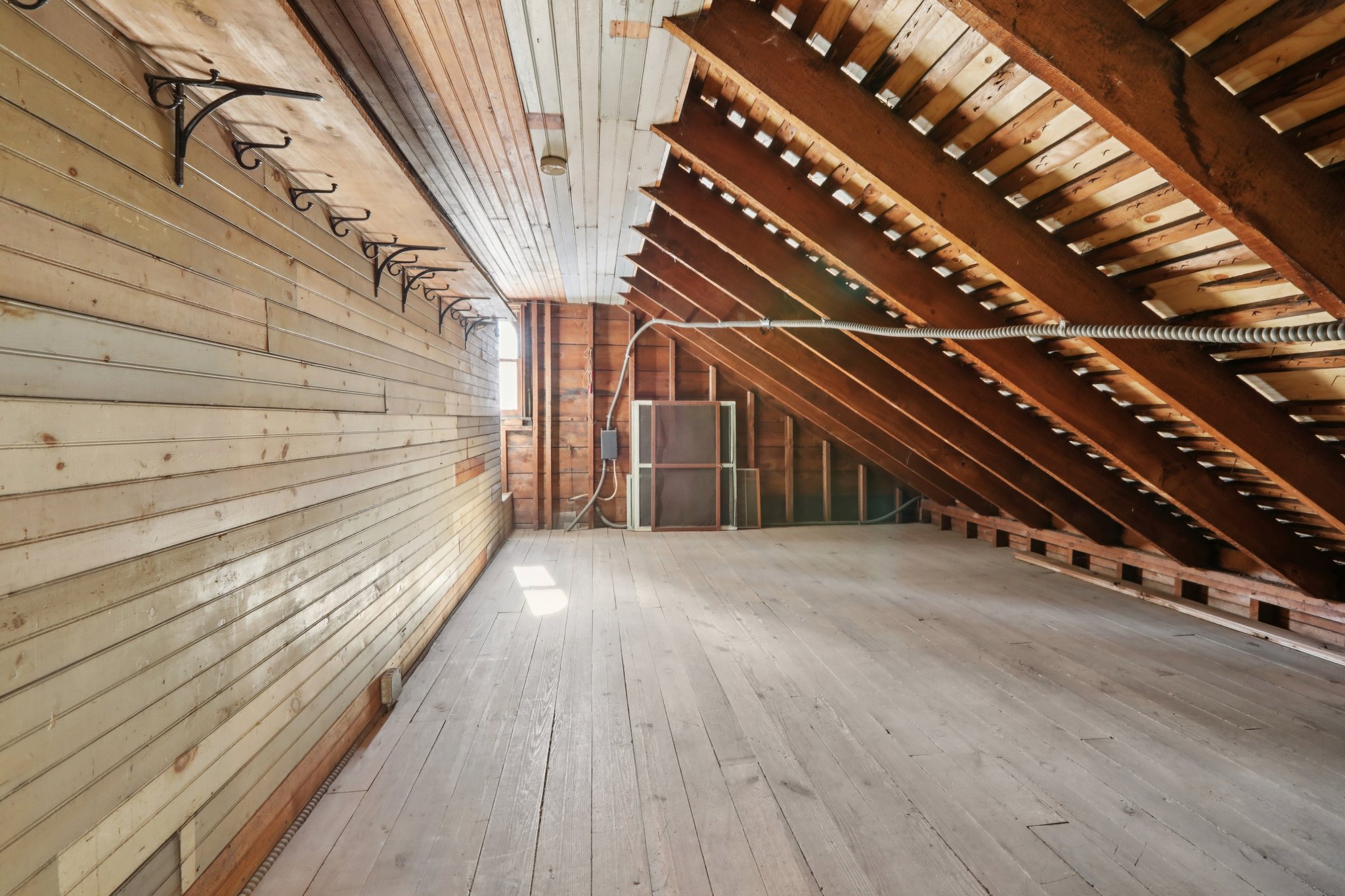 N Broadway-S2602-076.jpg