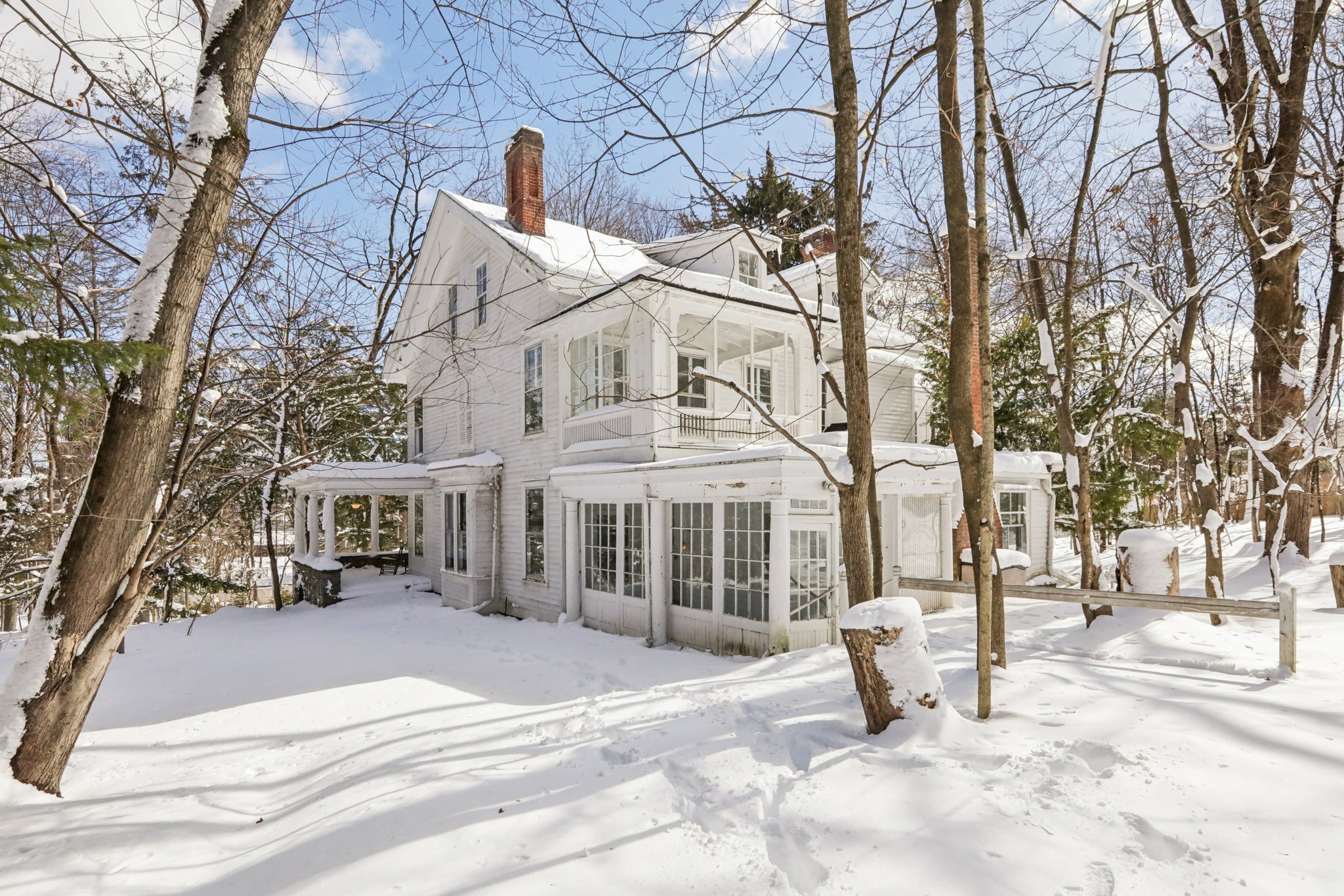 N Broadway-S2602-086.jpg