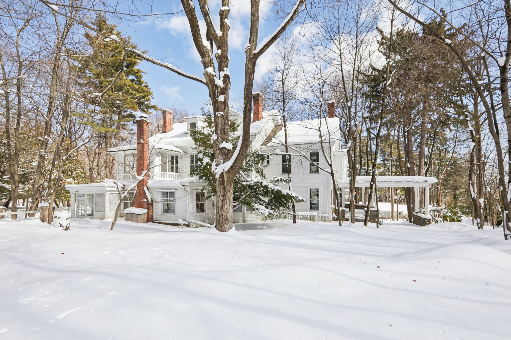 N Broadway-S2602-088.jpg