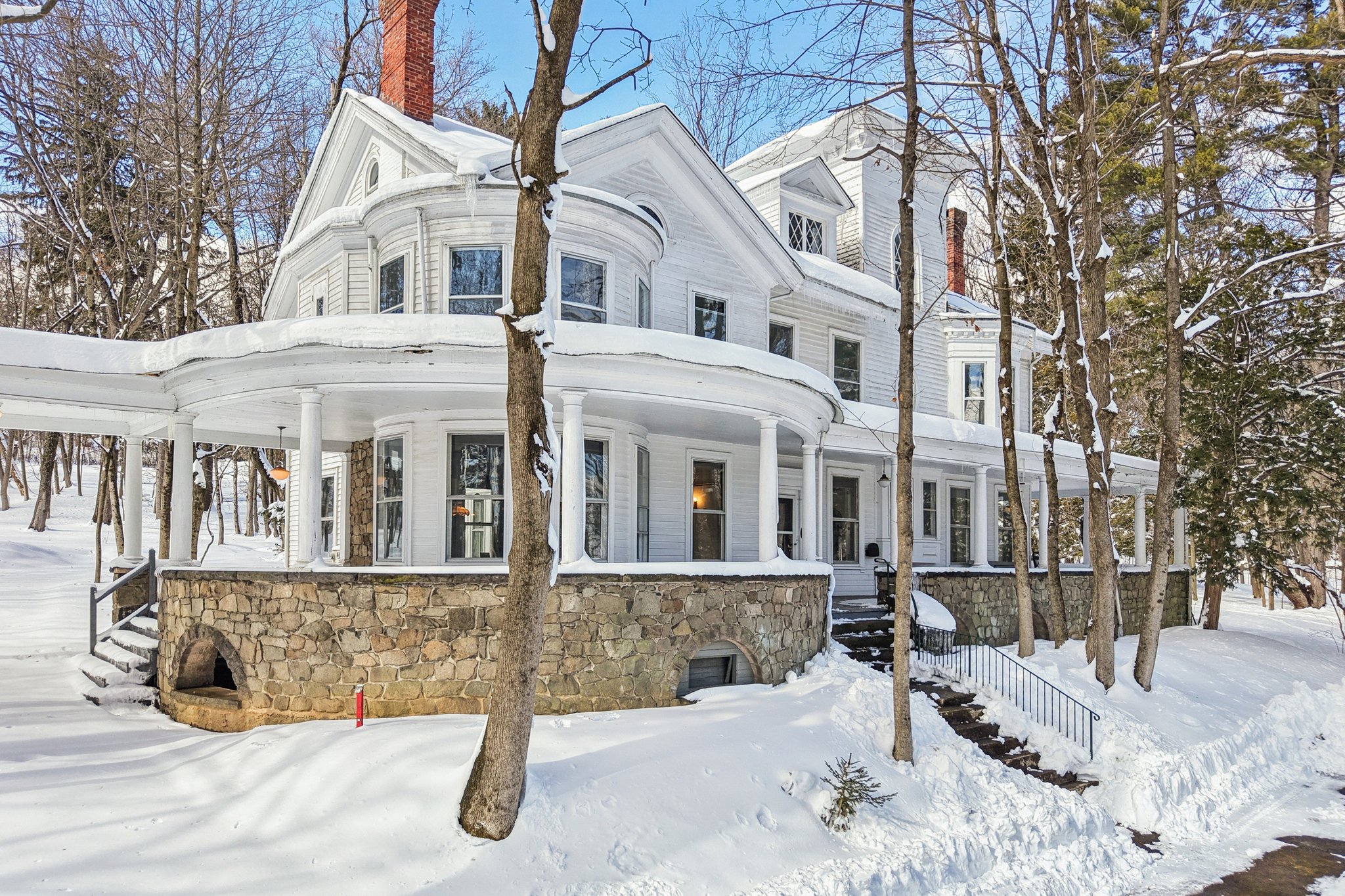 N Broadway-S2602-092.jpg