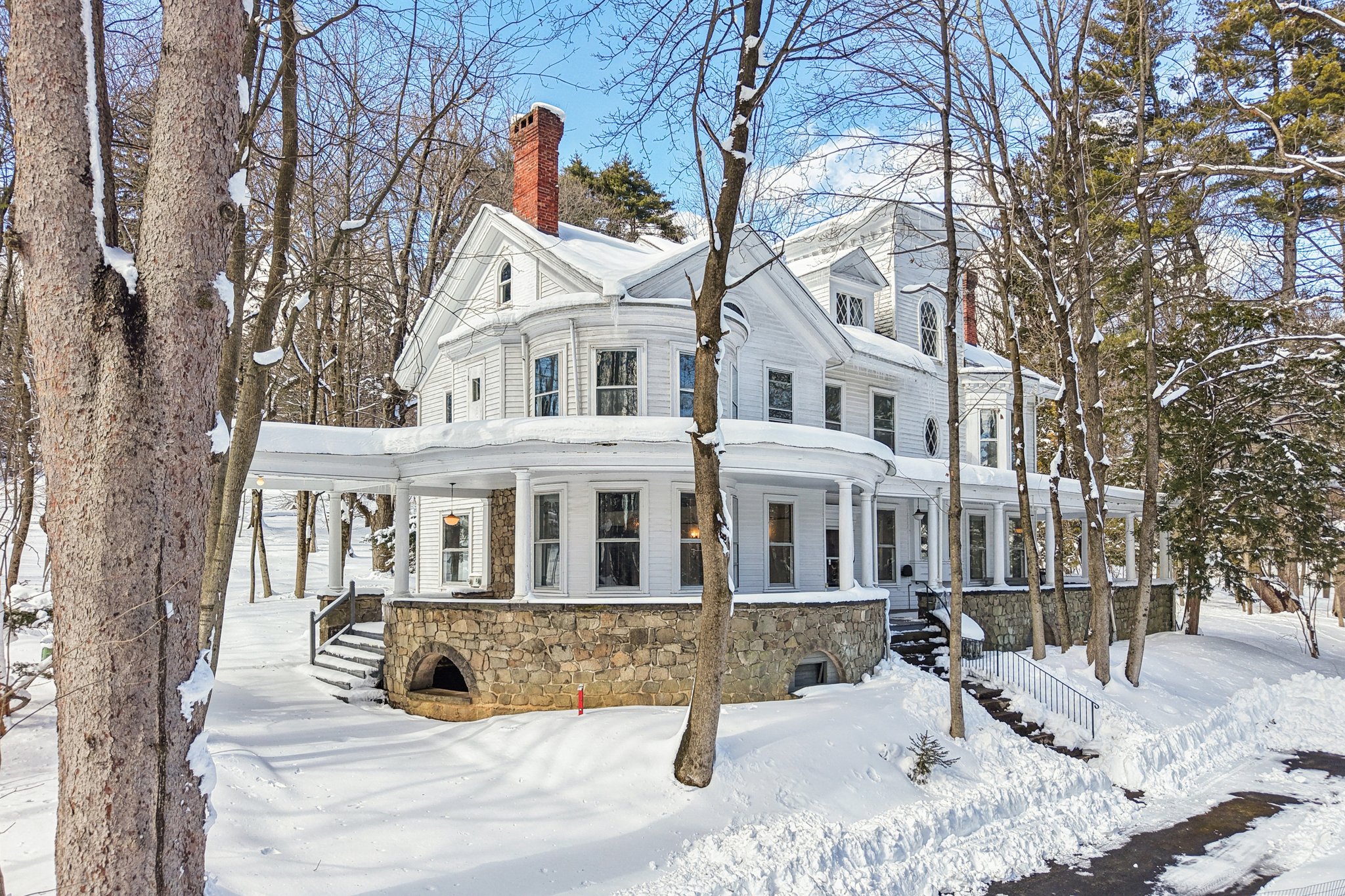 N Broadway-S2602-093.jpg