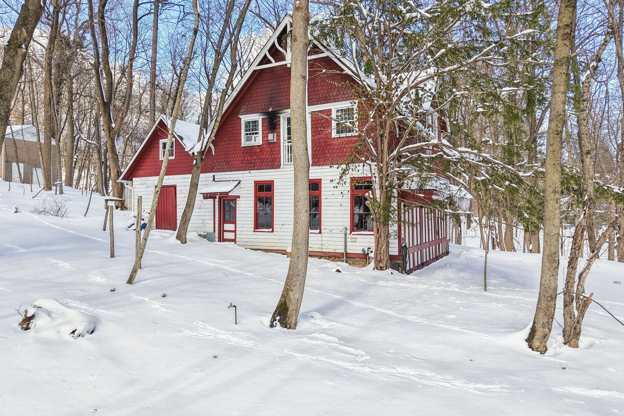 N Broadway-S2602-099.jpg