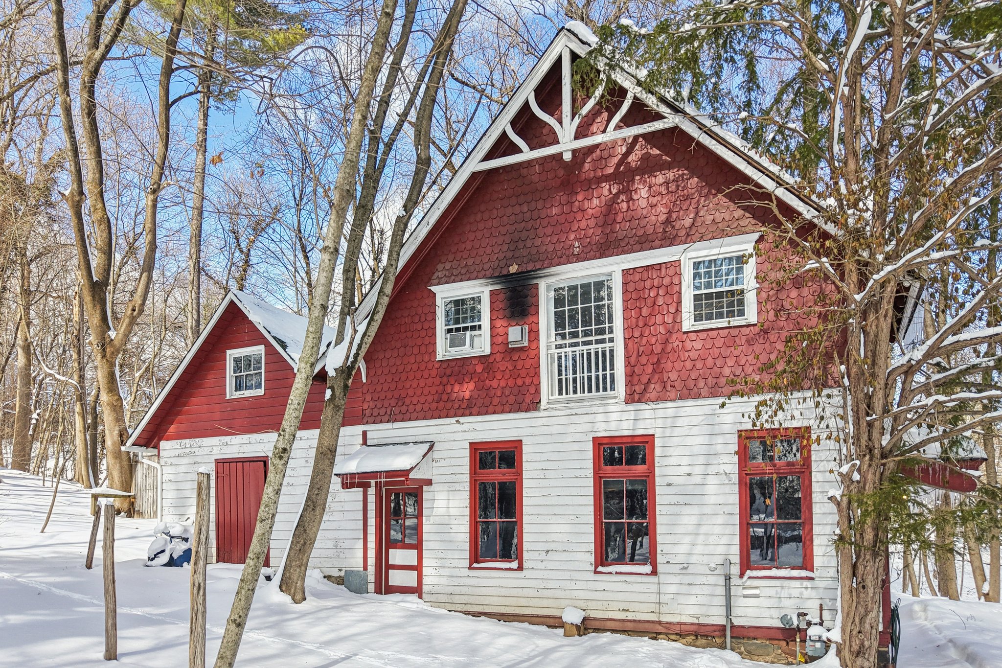 N Broadway-S2602-100.jpg