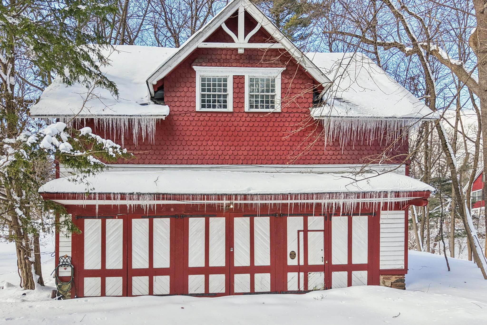 N Broadway-S2602-102.jpg