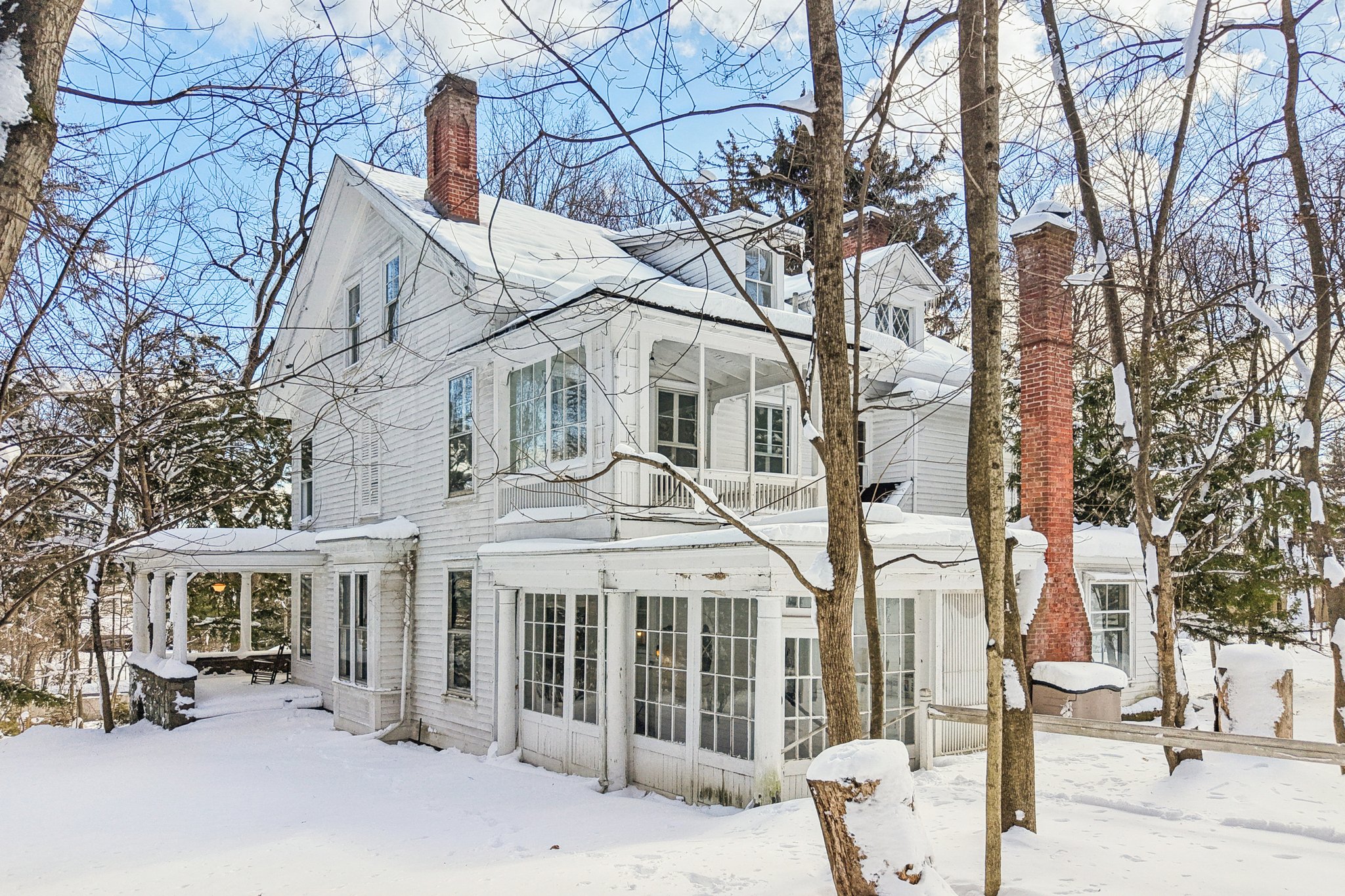 N Broadway-S2602-103.jpg