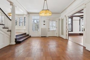 N Broadway-S2602-010.jpg