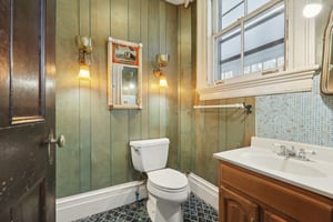 N Broadway-S2602-035.jpg