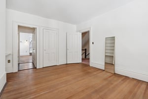 N Broadway-S2602-048.jpg