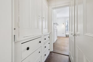 N Broadway-S2602-050.jpg