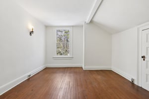 N Broadway-S2602-069.jpg