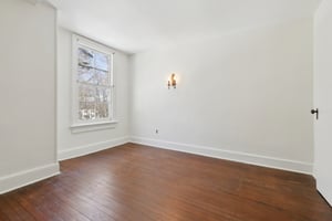 N Broadway-S2602-072.jpg