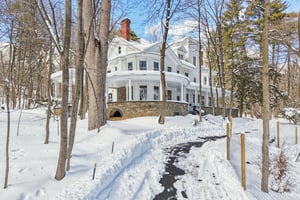 N Broadway-S2602-094.jpg