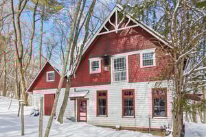 N Broadway-S2602-100.jpg