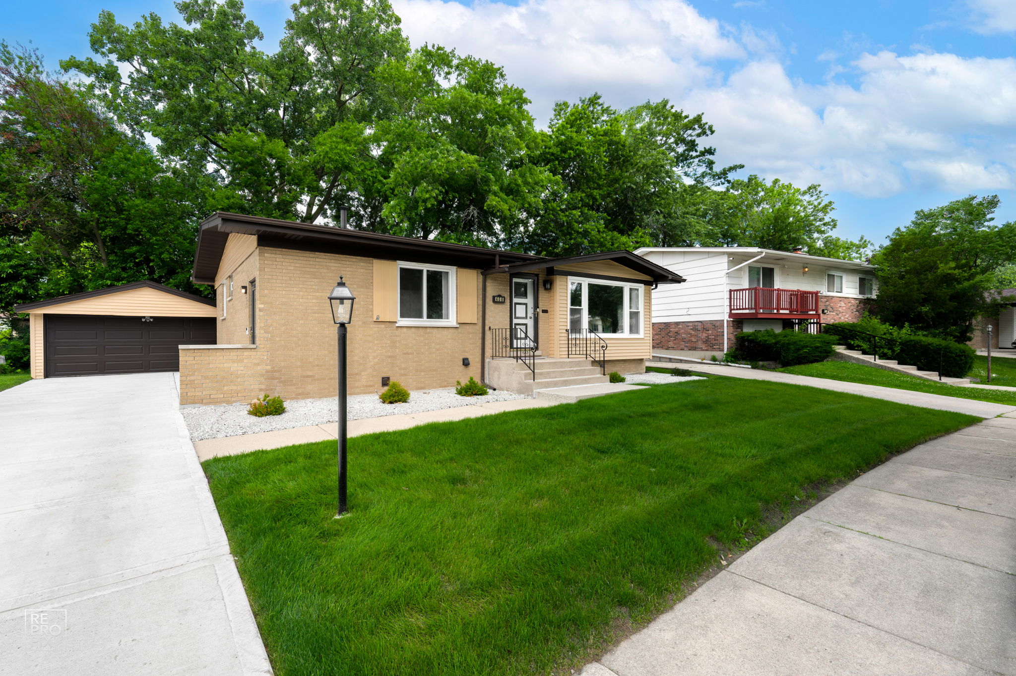 406 N Park Dr, Glenwood, IL 60425_001