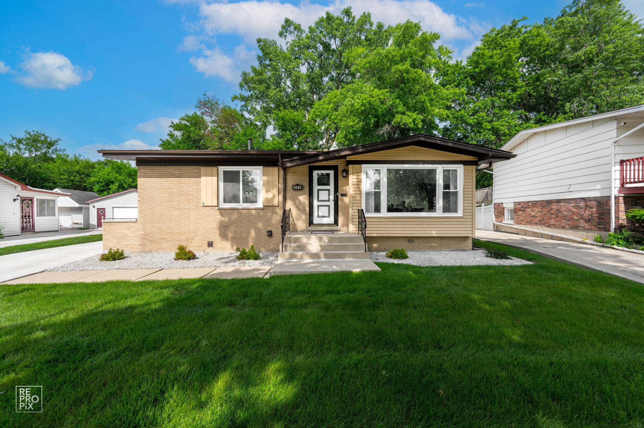 406 N Park Dr, Glenwood, IL 60425_002