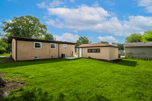 406 N Park Dr, Glenwood, IL 60425_020