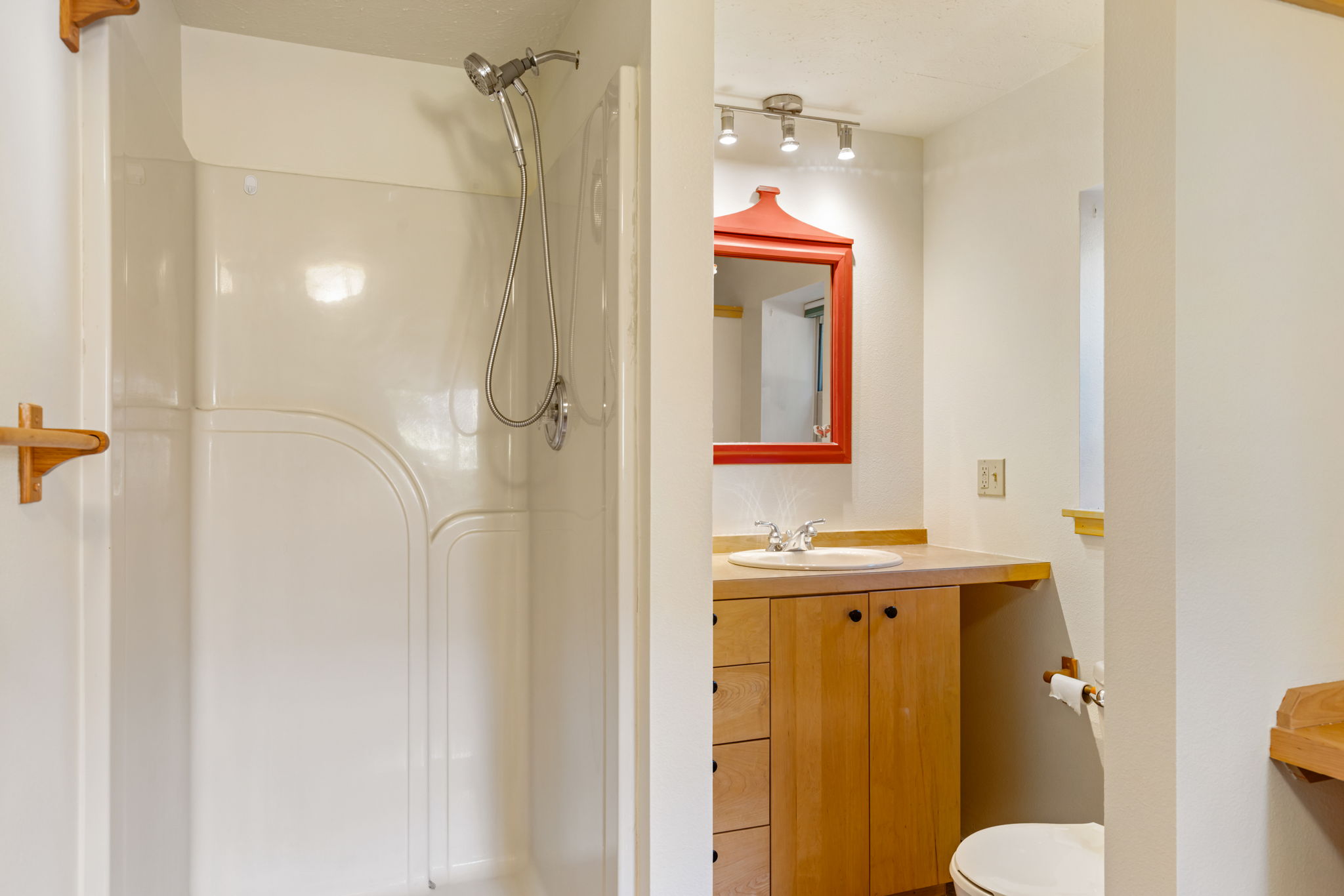  Photo 49