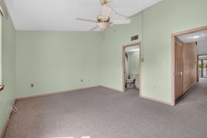  Photo 36