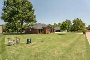 406 Stonegate Dr_001.jpg