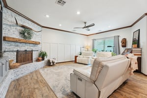 406 Stonegate Dr_009.jpg