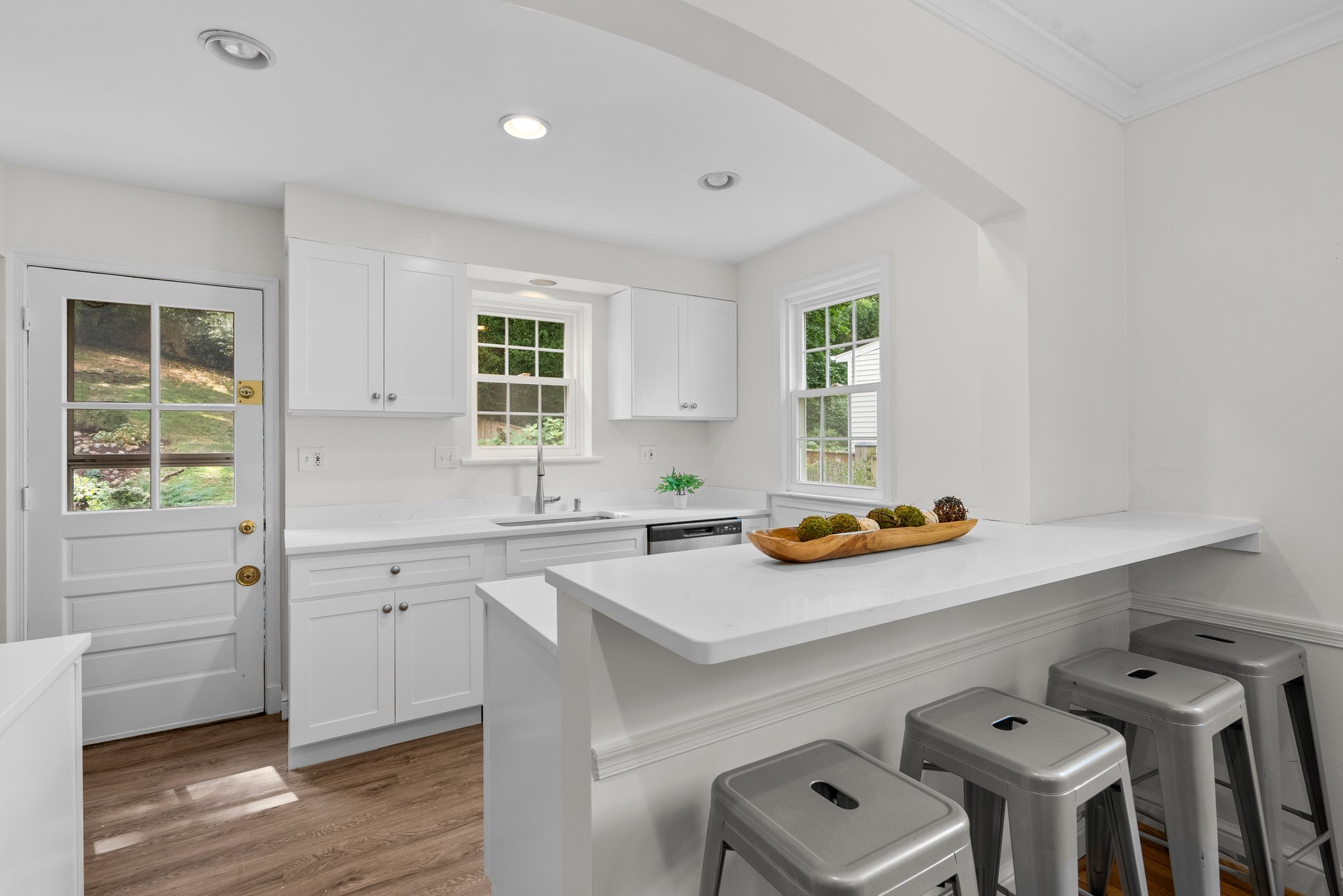 19. 406 Williamsburg Dr.jpg