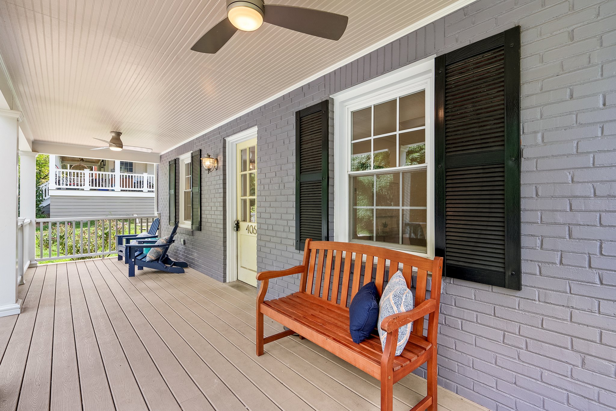 08. 406 Williamsburg Dr.jpg