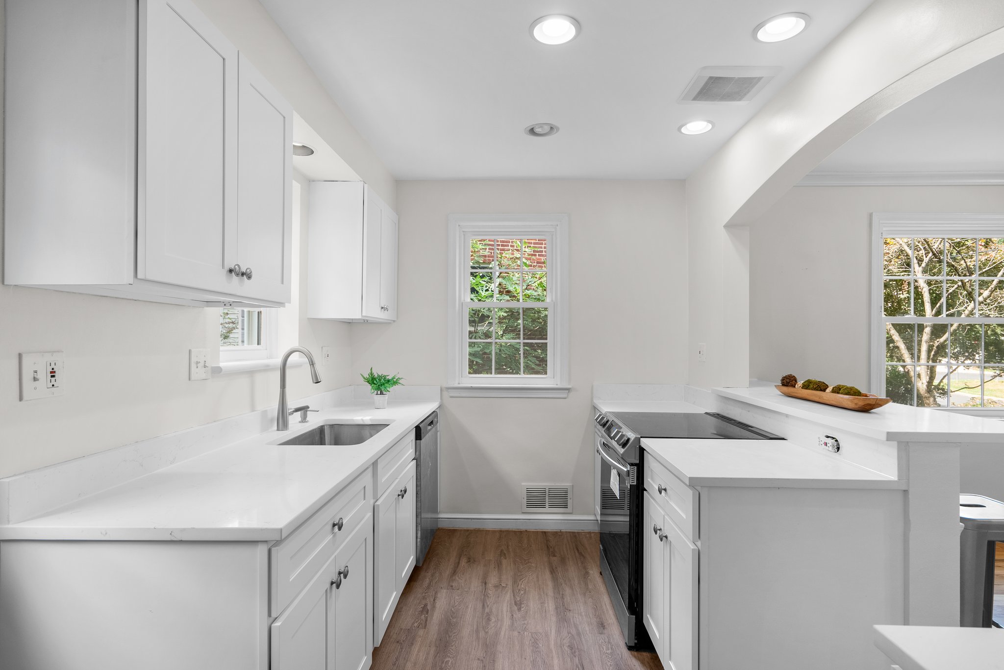 20. 406 Williamsburg Dr.jpg