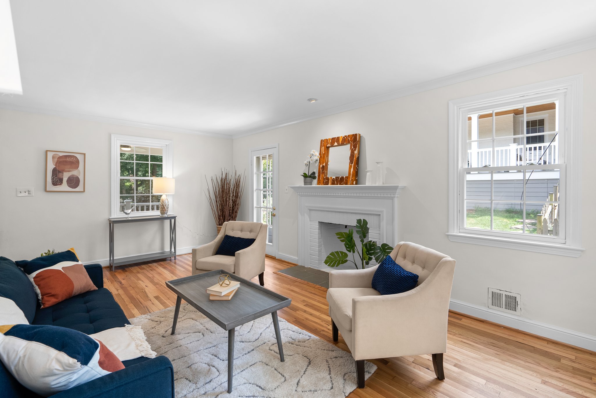 16. 406 Williamsburg Dr.jpg