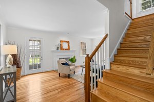 12. 406 Williamsburg Dr.jpg