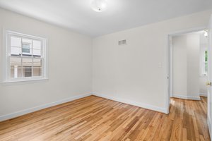 30. 406 Williamsburg Dr.jpg