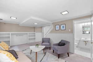 36. 406 Williamsburg Dr.jpg