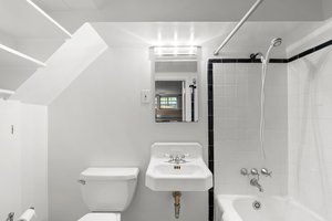 37. 406 Williamsburg Dr.jpg