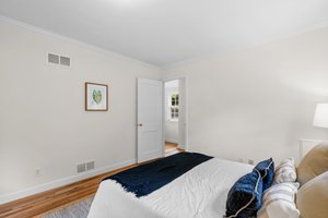 27. 406 Williamsburg Dr.jpg