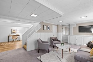 35. 406 Williamsburg Dr.jpg