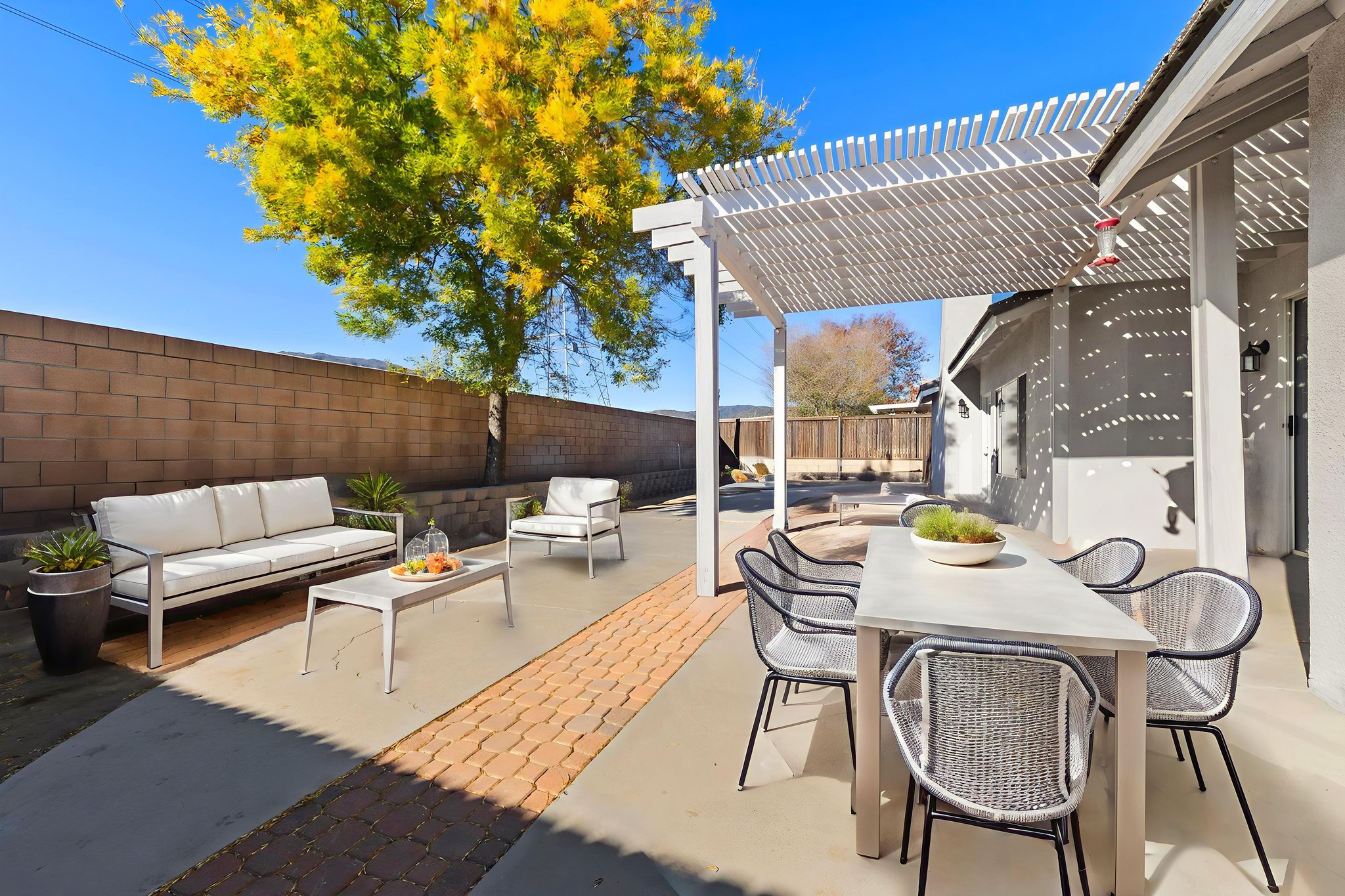 087A4888 virtually staged.jpeg