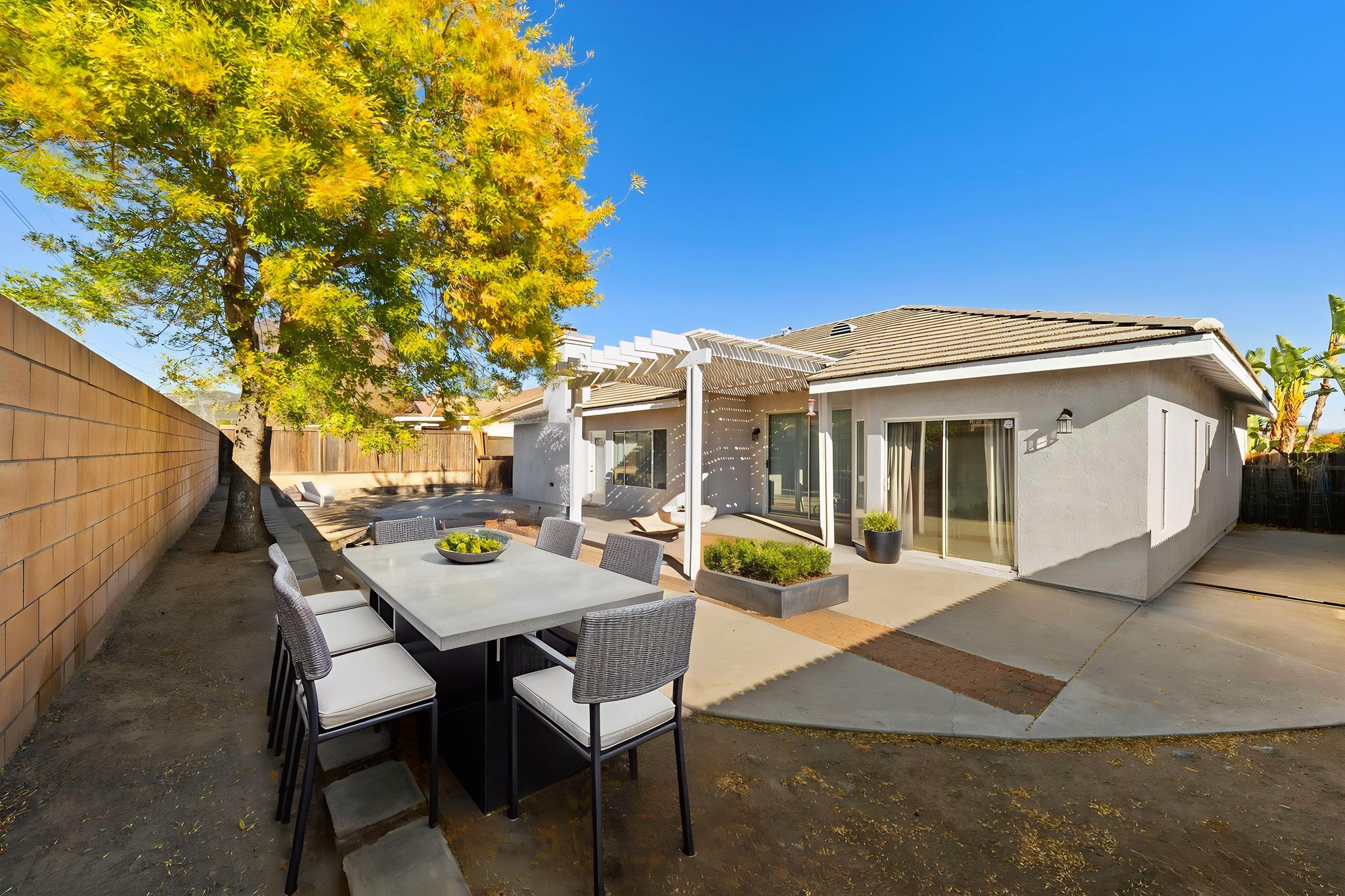 087A4893 virtually staged.jpeg