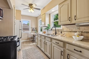 W 161st St-S2904-014.jpg