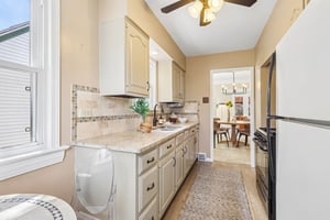 W 161st St-S2904-016.jpg
