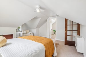W 161st St-S2904-030.jpg