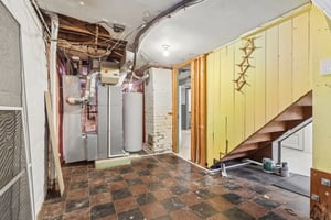 W 161st St-S2904-040.jpg