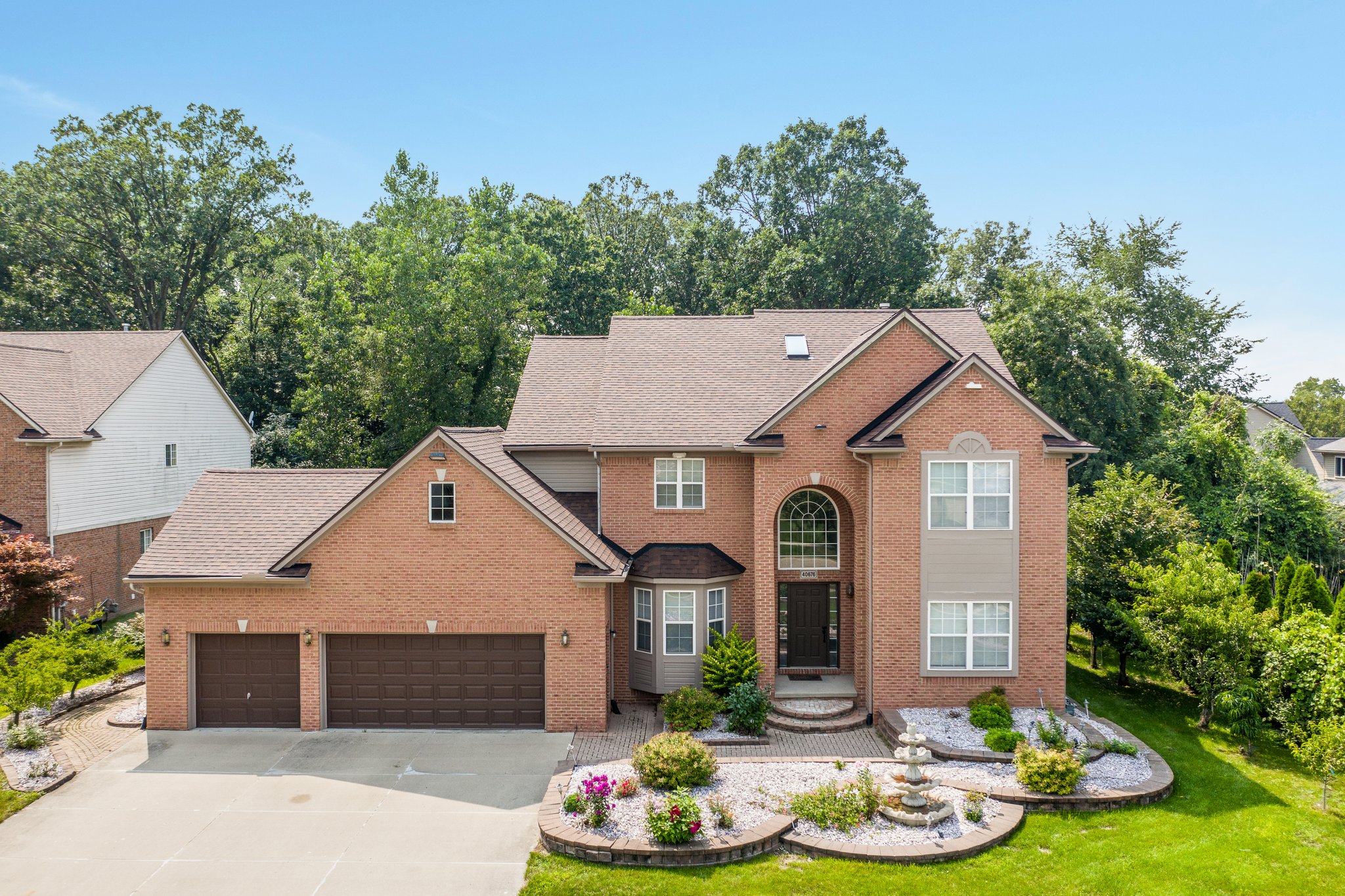 40676 Deer Creek Ct, Canton, MI 48188, USA Photo 4