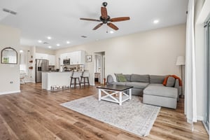 E 9th Ave-S2208-008.jpg
