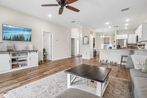 E 9th Ave-S2208-009.jpg