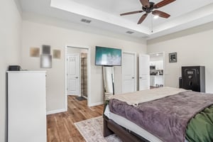 E 9th Ave-S2208-018.jpg
